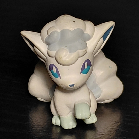 Pokemon Vulpix Mini Figure (Not Entirely Sure If Official Or Bootleg). - Picture 1 of 3